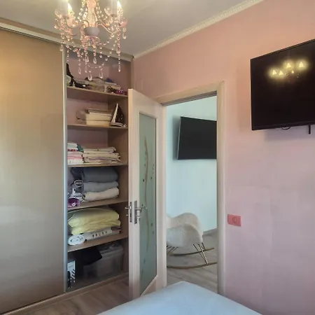 Stephen Apartman Konstanca